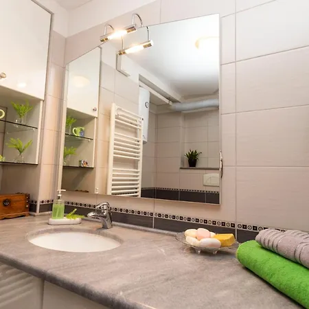 Apartment Beautiful With Garden And Terrace Split