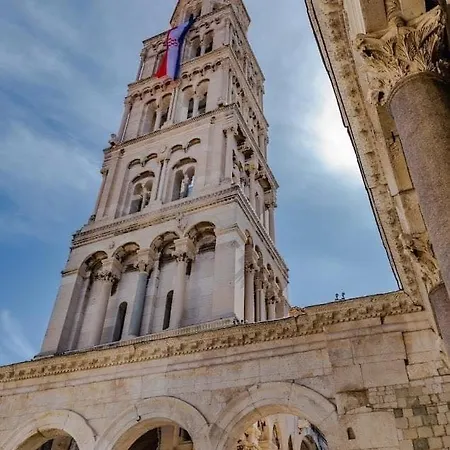 Beautiful With Garden And Terrace Appartement *