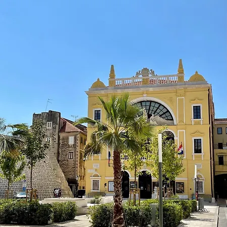 Appartement Beautiful With Garden And Terrace