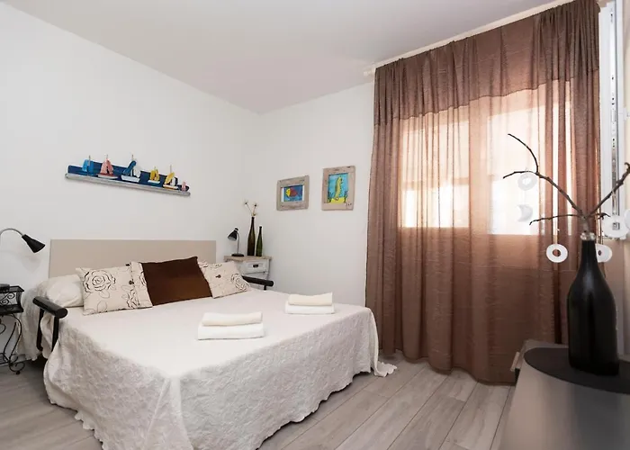 Beautiful With Garden And Terrace Apartment Split